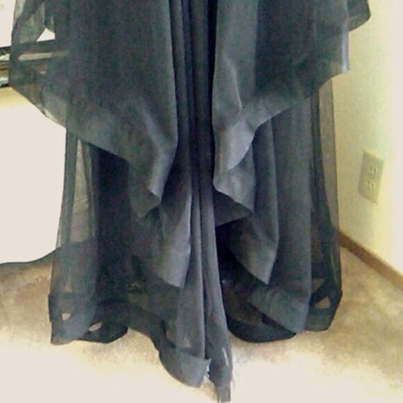 Windsor Black Layered  Formal Whimsigoth RedCarpet - Picture 8 of 16